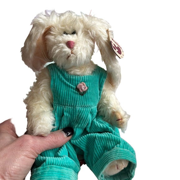Vintage Ty Collectible with Tag Bunny wearing green overalls - Ivy - Picture 6 of 6